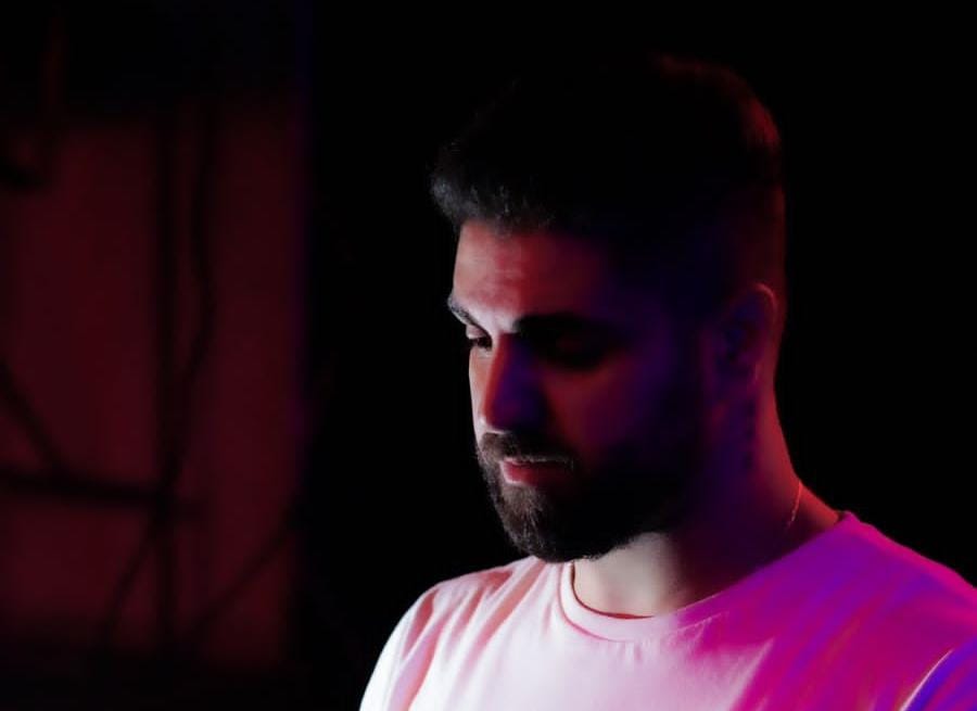 جمع بين الموسيقى العربية والاجنبية..DJ Big Chak يؤكد نجاحه في عالم الموسيقى!