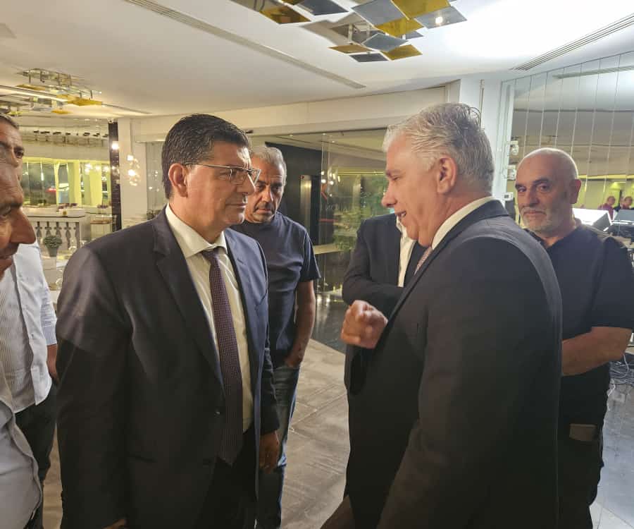 الحامض في ضيافة الشيخ بهاء الحريري