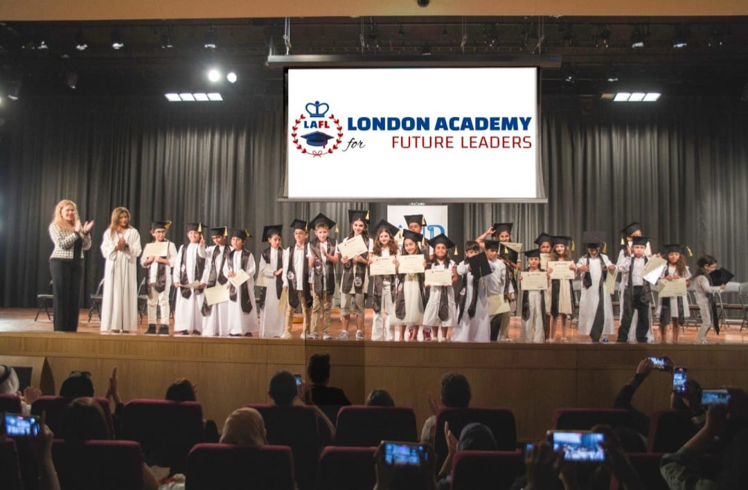 "أكاديمية لندن لقادة المستقبل" تحتفي بتخريج 25 طالباً من مدرسة "انترناشول الإمارات"