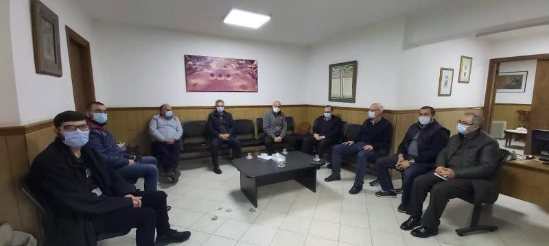 لقاء في مكتب البزري للتحضير لبدء حملة التلقيح