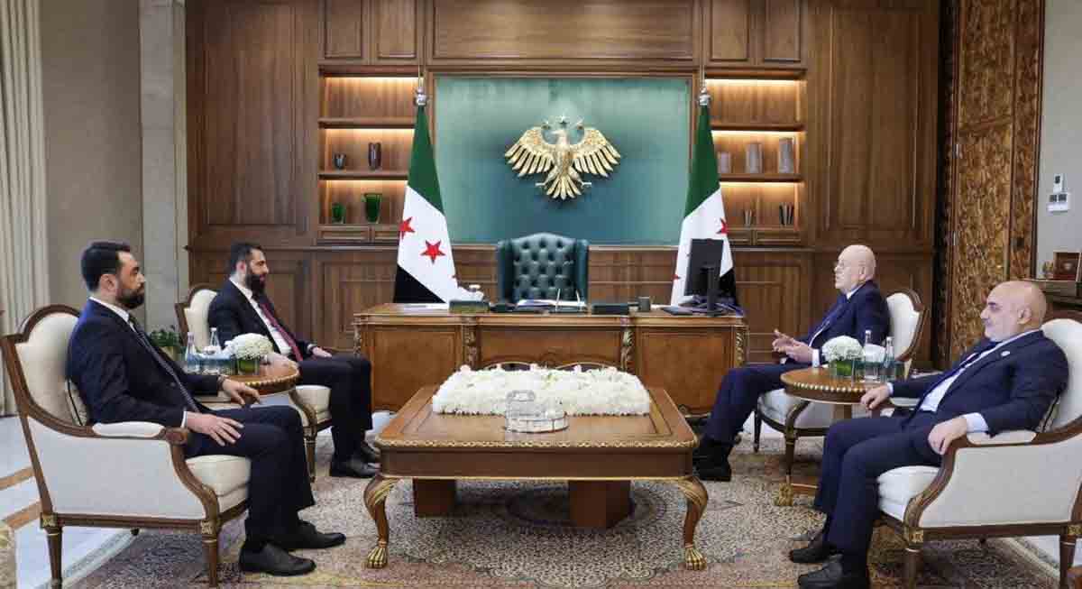 ما وراء المشهد: دلالات الاحترام المتبادل بين أحمد الشرع ونجيب ميقاتي...
