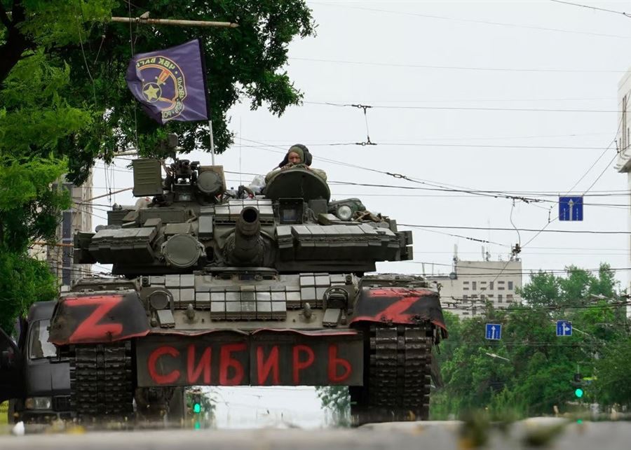  مفكّر سياسي توقّع "تمرّد فاغنر" قبل سنوات: محور كييف - باريس سيشتعل!