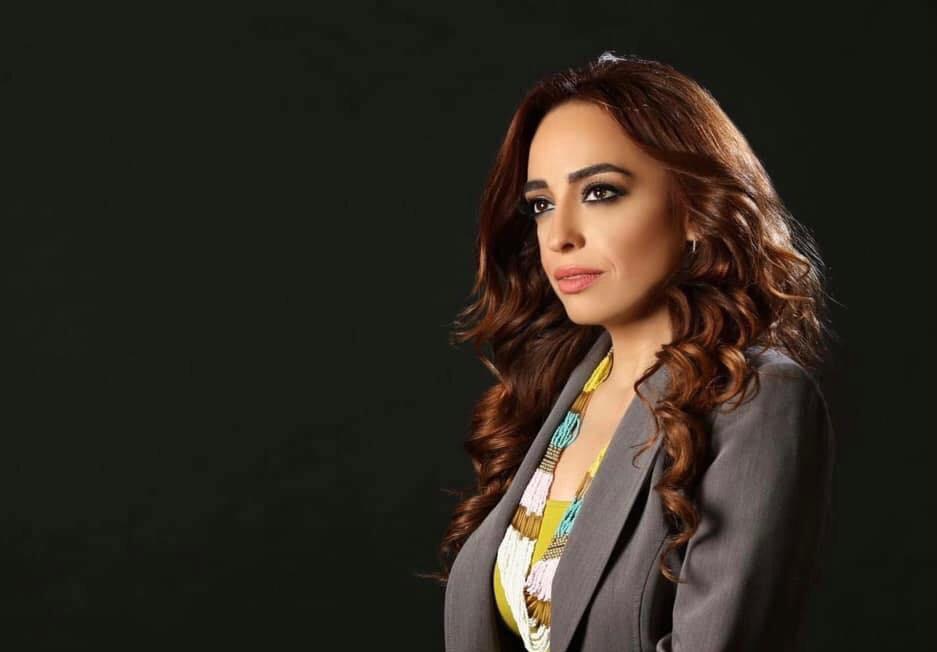  مارغوريتا زريق بحبر القلم تثور لان لبنان قضيتها وحلمها الاكبر