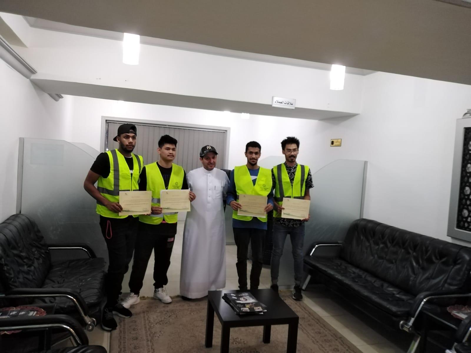 كلية التقنية السعودية تؤهل خريجيها لسوق العمل  