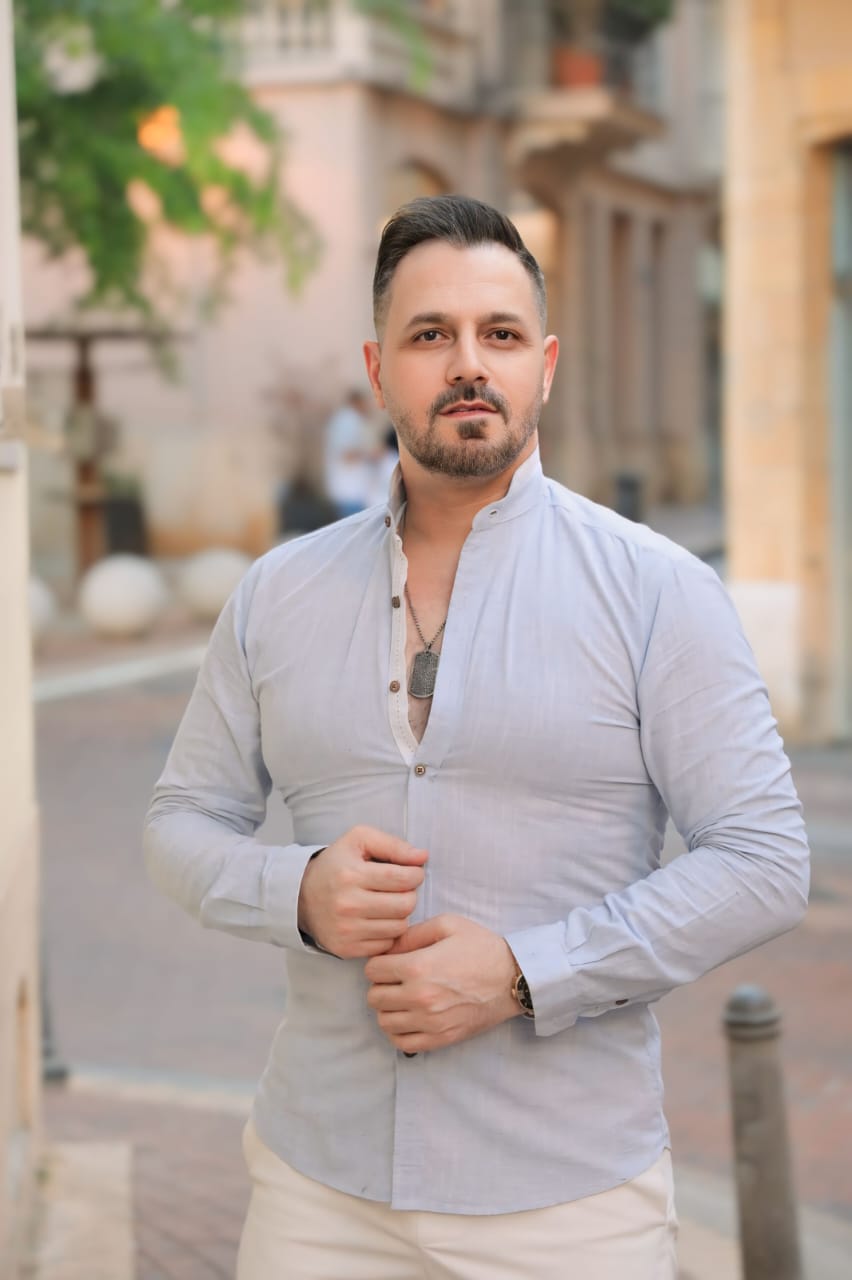 شادي عبدالله يطلق أغنيته الجديدة “نسخة وحدة” في Olive Beirut