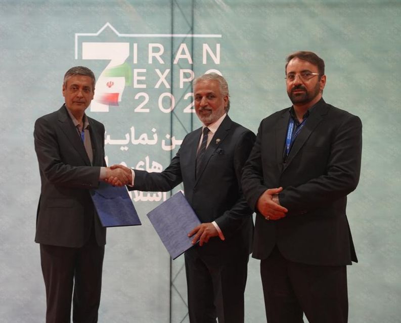 زيارة وفد تجاري كويتي لجناح محافظة كرمان وتوقيع مذكرة تفاهم بين غرفة تجارة كرمان والكويت