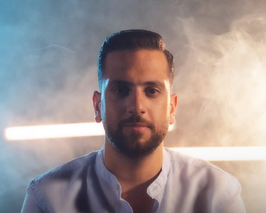 الفنان جو عازار يطرح أغنيته الجديدة "حليناها" 