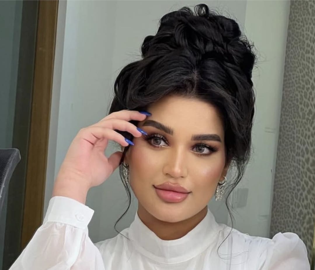 المصممة الرقمية رقيه الجبوري تطلق علامتها الخاصة “روكا”