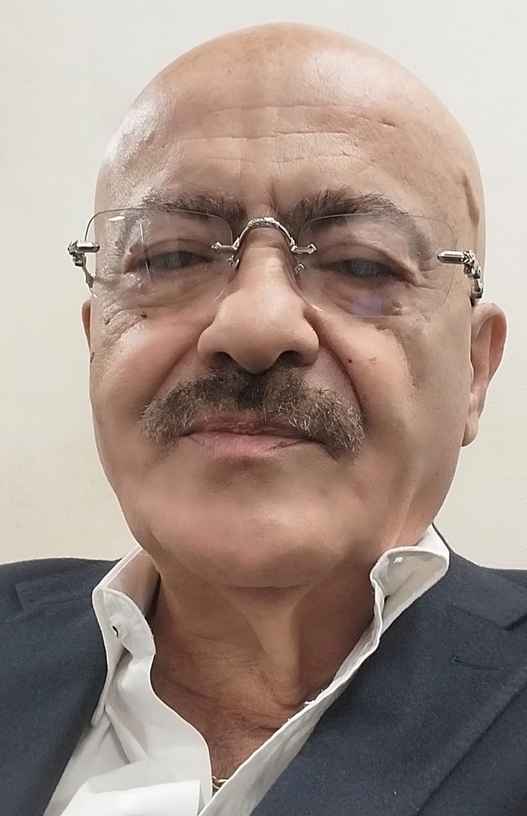 * هيهات منا الإستحالة . *  بقلم الكاتب جورج صباغ  .