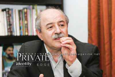 الدكتور يحيى غدار