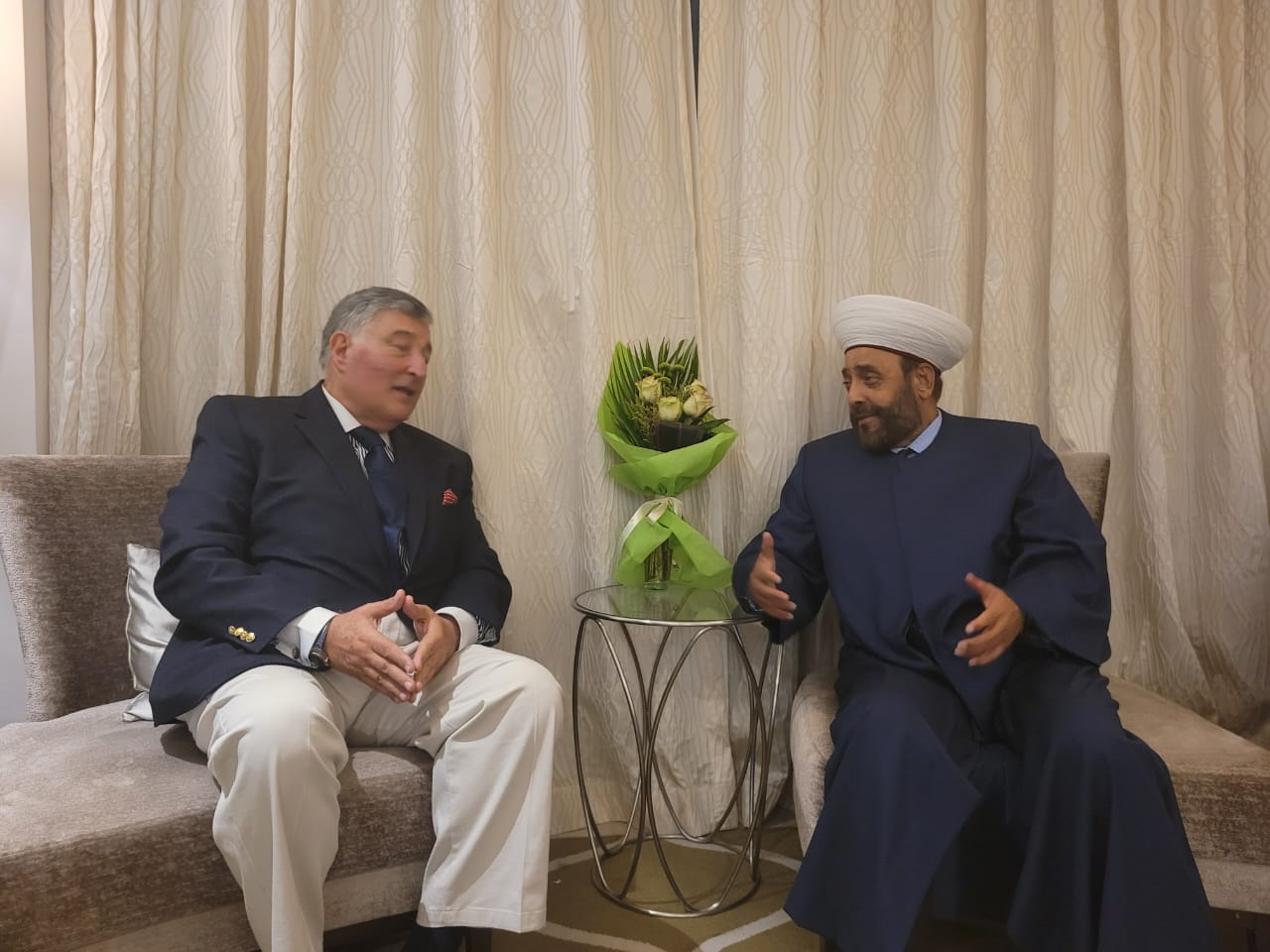 القاضي الشيخ خلدون عريمط استقبل القنصل سالم بيضون في دبي