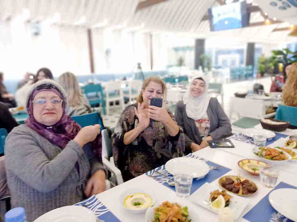 بمناسبة عيد الأم إفطار رمضاني تحت عنوان "رمضان أحلى مع الأمهات ".