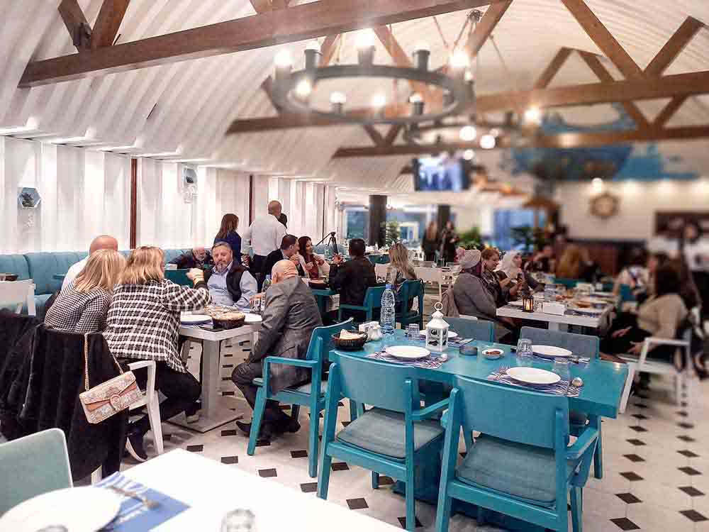 بمناسبة عيد الأم إفطار رمضاني تحت عنوان "رمضان أحلى مع الأمهات ".