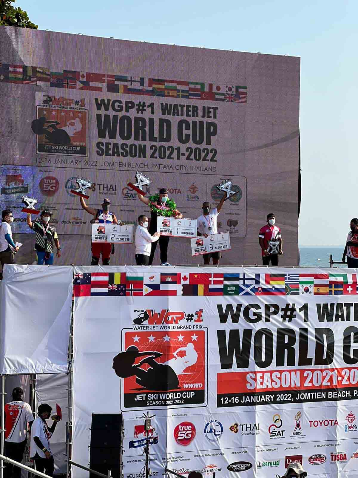 الكويتي بوربيع يستكمل سلسلة إنجازاته العالمية القياسية ويتوج بطلا لأبطال العالم للدراجات المائية