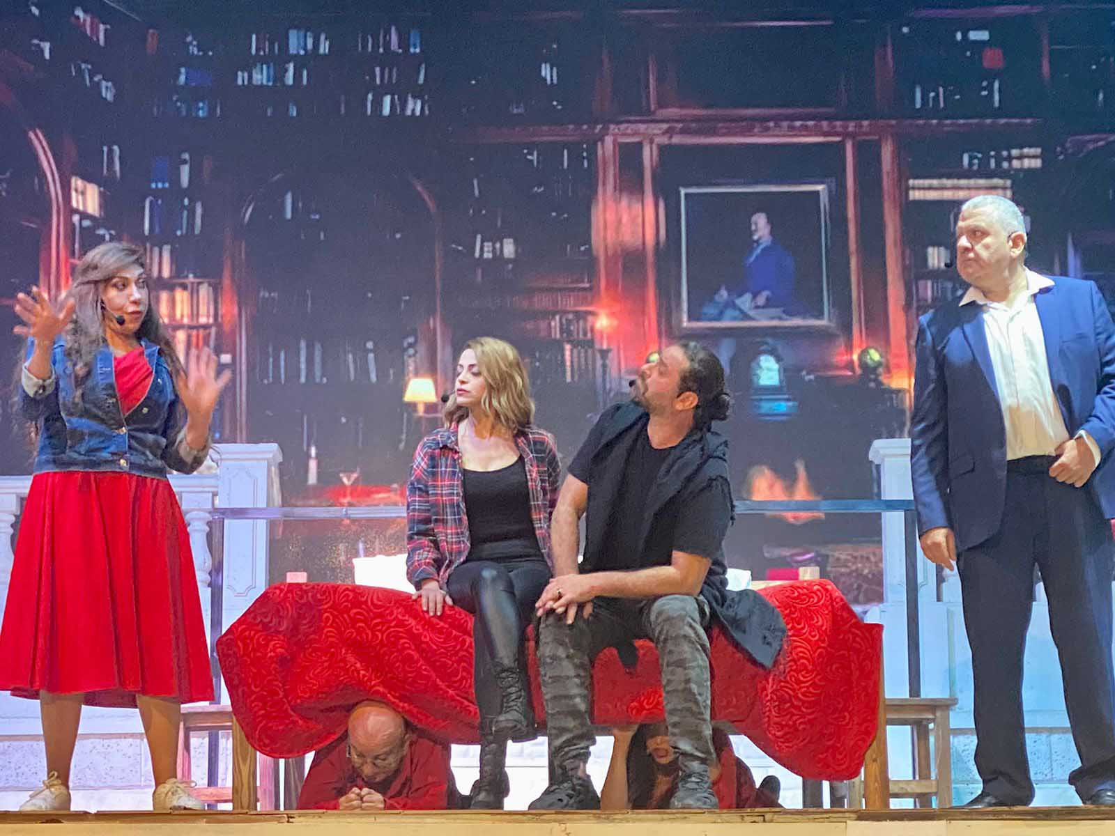 فريد وماهر الصباغ في إبداع جديد "مش بس عالميلاد" وما قصة يوسف الخال وكارين رميا؟