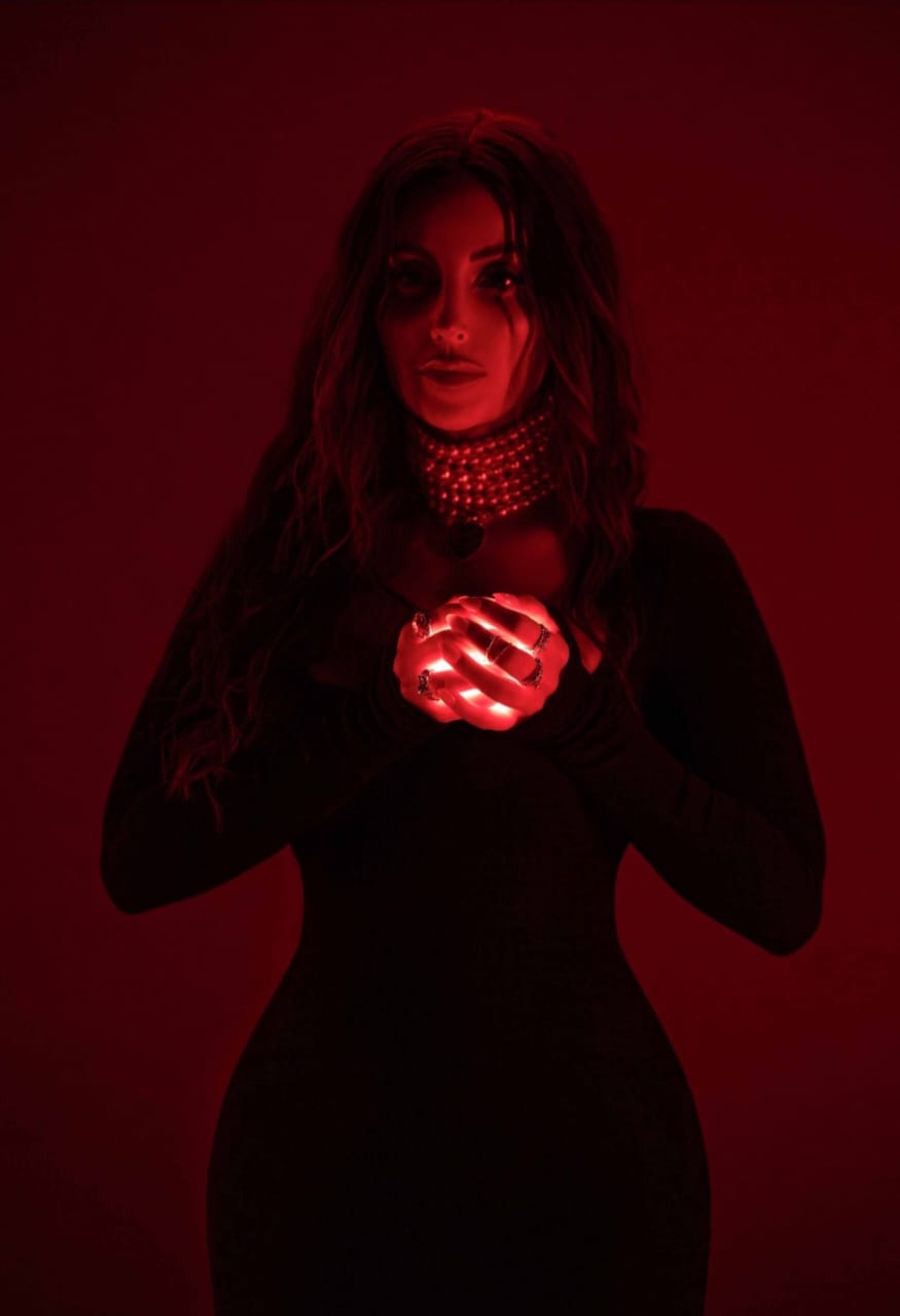 تينا يموت تطلق أغنية رومانسية بعنوان "بحس فيك"