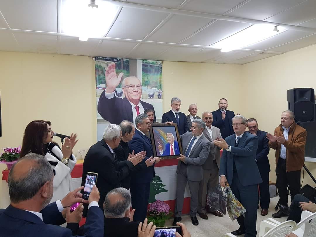 بلدية دير دوريت تكرم نقيب شعراء الزجل جورج أبو أنطون