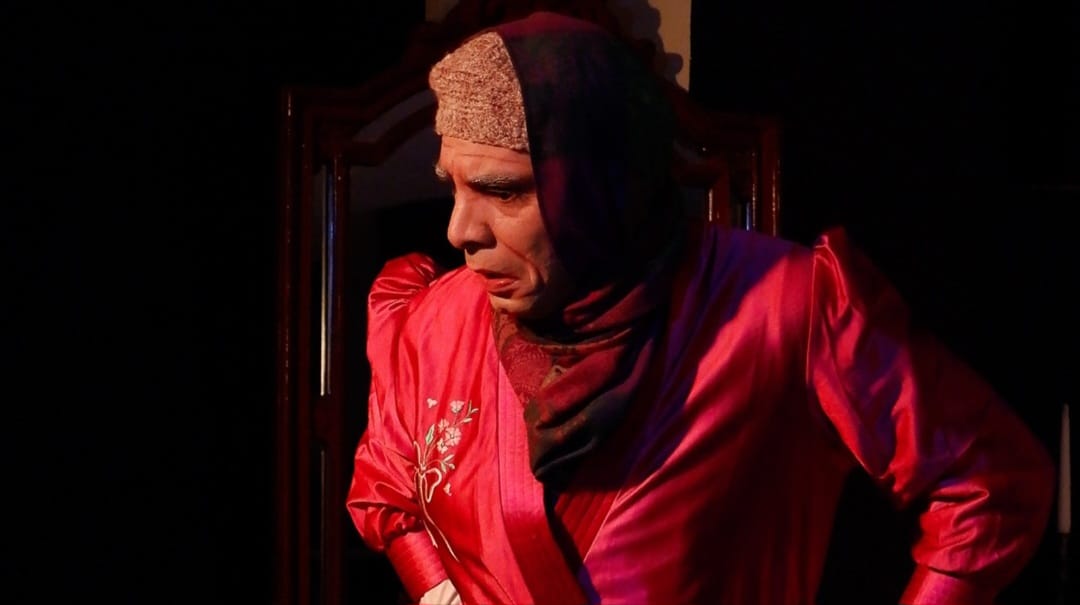 زياد مروان النجّار يستكمل مسرحيته "وعيتي؟" بعد النجاح