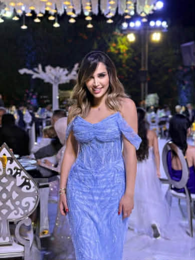 «بعِرسها أختي» عمل فني عائلي جمع المخرجة لورين الأمين مع شقيقها الفنان علاء الأمين وشقيقتها سوزان الأمين، ضمن أجواء بسيطة وإحساس صادق. الأغنية، المهداة إلى شقيقتهما ريمان الأمين بمناسبة زفافها، حقّقت انتشارًا كبيرًا وملايين المشاهدات، قبل أن تُطرح رسميًا عبر القناة الرسمية على YouTube وجميع المنصّات الرقمية. يشار بالذكر ان الأغنية من كلمات والحان علاء الأمين وتوزيع مصطفى عبد الرضا