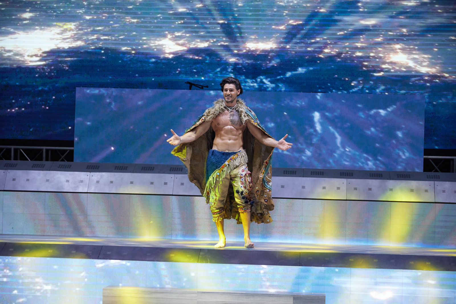 اللبناني إدغار جمّيل وصيف اول لمسابقة Man of the globe international