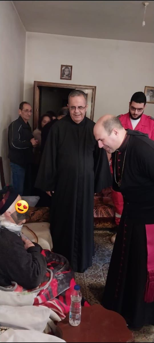 زيارة إنسانيّةً إلى عدد من المرضى 