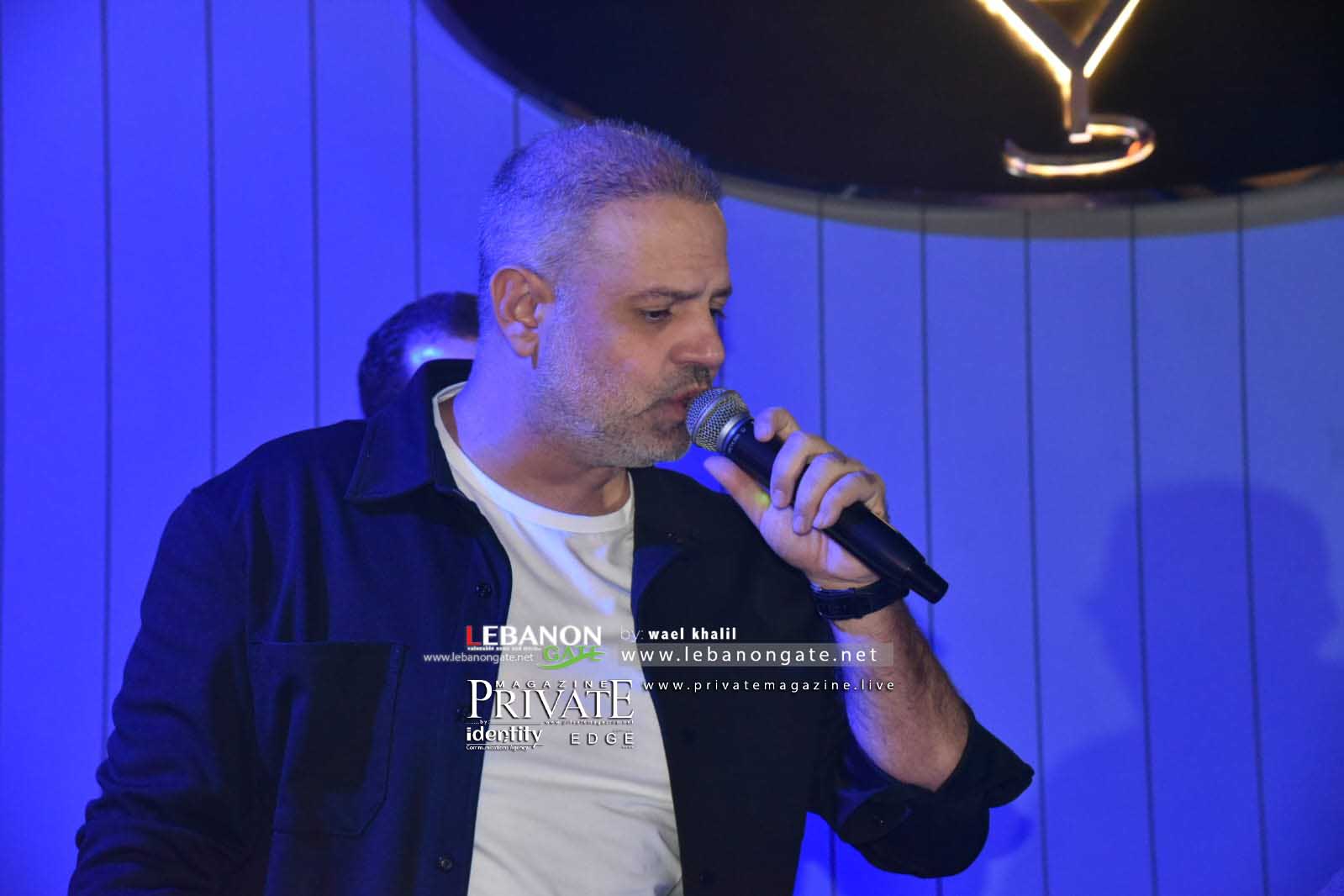 اول المحلقين بطائر الفنيق من تحت الركام ..