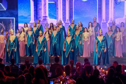 تتويج ماريو الحاج ملكاً على عرش الجمال اللبناني..