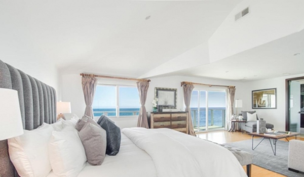 غرفة نوم جنيفر لوبيز Jennifer Lopez تحظى بفسحة هامّة