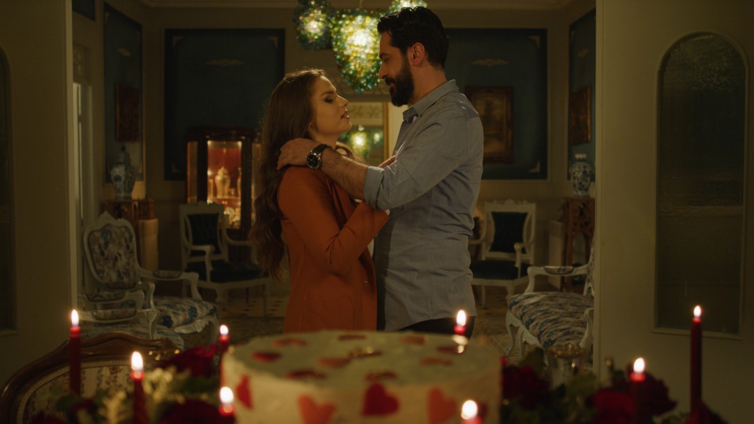 على صفيح ساخن : ابداع عربي بلمسة لبنانية فنية وإضاءة تونسية وبطولة كوكبة من نجوم العرب في مسلسل بعدسات مخرج سوري مخضرم