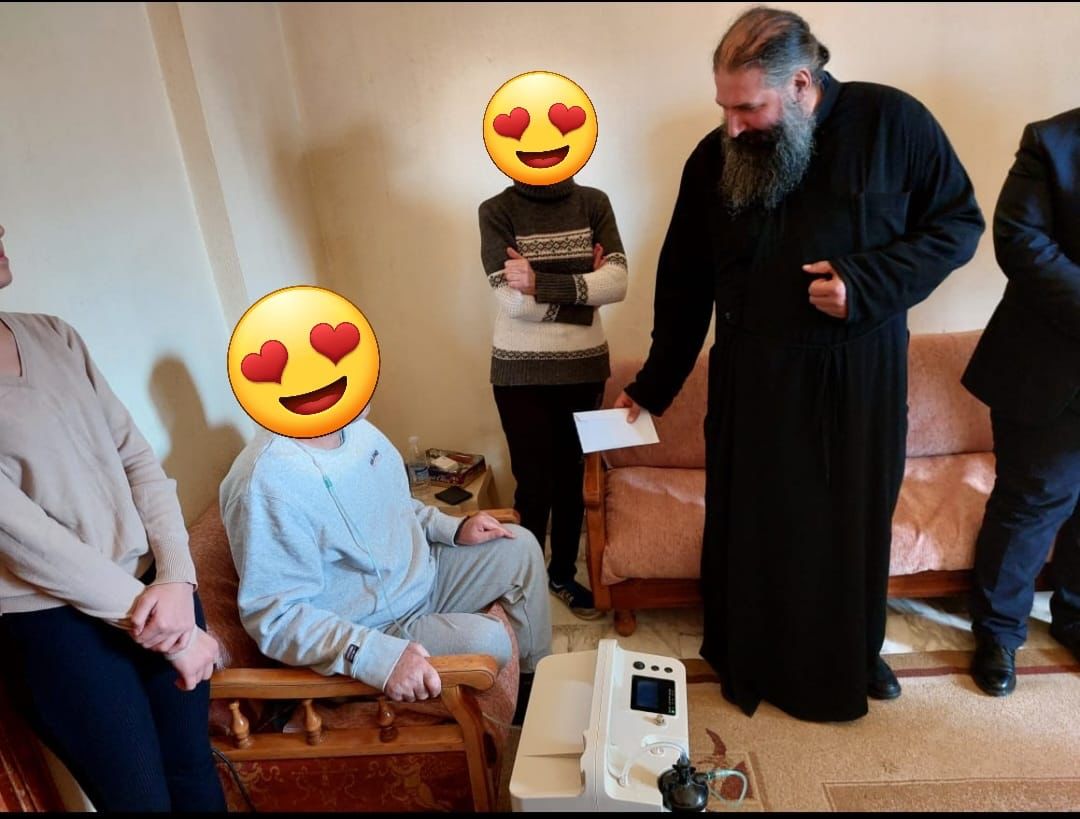 زيارة إنسانيّةً إلى عدد من المرضى 