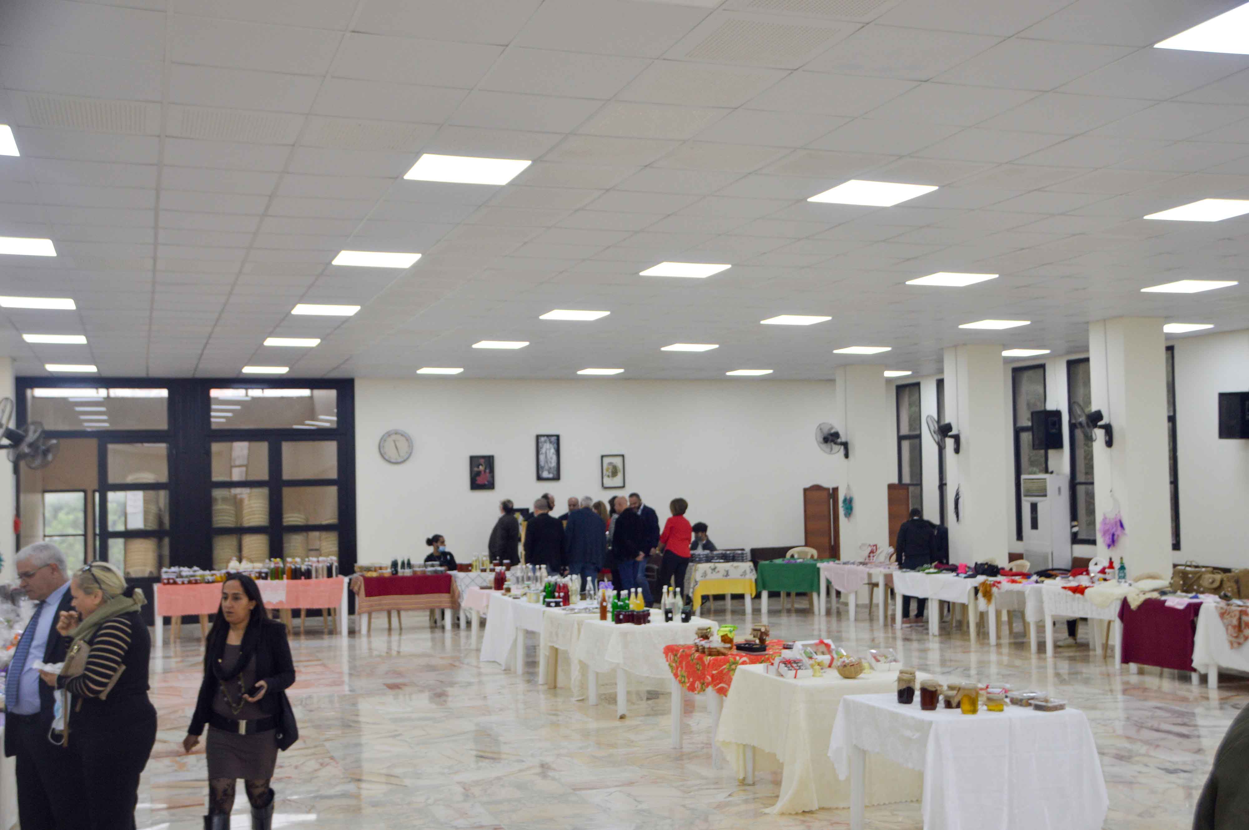 ضمن فعاليات المشروع الخيري: "لبنان بكل الدني" معرض:"النساء الحرفيات نساء قياديات"