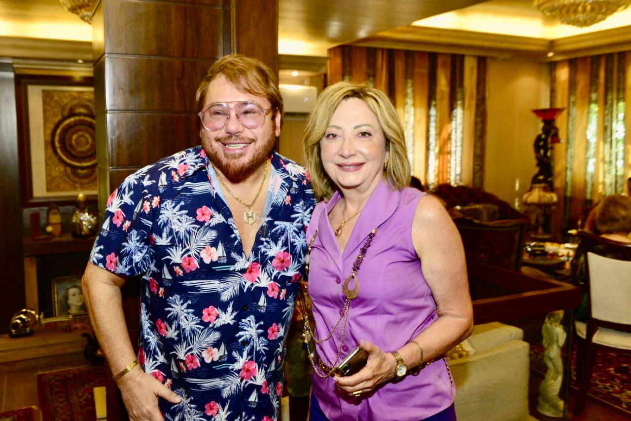 "على مائدة الزمن الجميل... الدكتور هراتش يجمع نجوم الماضي في بكفيا"...