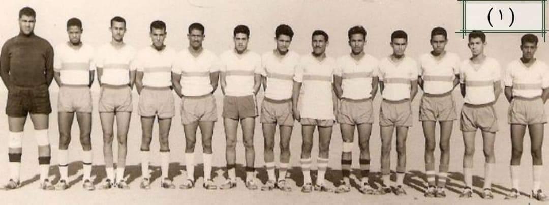 خاص LEBANON GATEينبع : عاطف قاضي عرفت مباريات الأندية من ذات المدينة بطابها الخاص والمميز الذي يتسم بالندية والحماس ، فتسمى تلك اللقاءات بالديربي في كل مناطق المملكة وفي مختلف الدرجات للمنافسات الرياضية في كرة القدم . ناديي رضوى والمجد أشهر اندية محافظة ينبع وأقدمهما من حيث التأسيس والمنافسة ، ظلت مواجهاتهم منذ أمد بعيد مثار اهتمام الأوساط الرياضية بالمحافظة وجماهيرها . واشتهر في الناديين العديد من الأسماء الرياضية من أبناء المحافظة كحاتم خلاف وسعد ساعد وهاني الكشي ومحمود حشاش وهاشم خضر وهاني خفاجي وعبدالمح