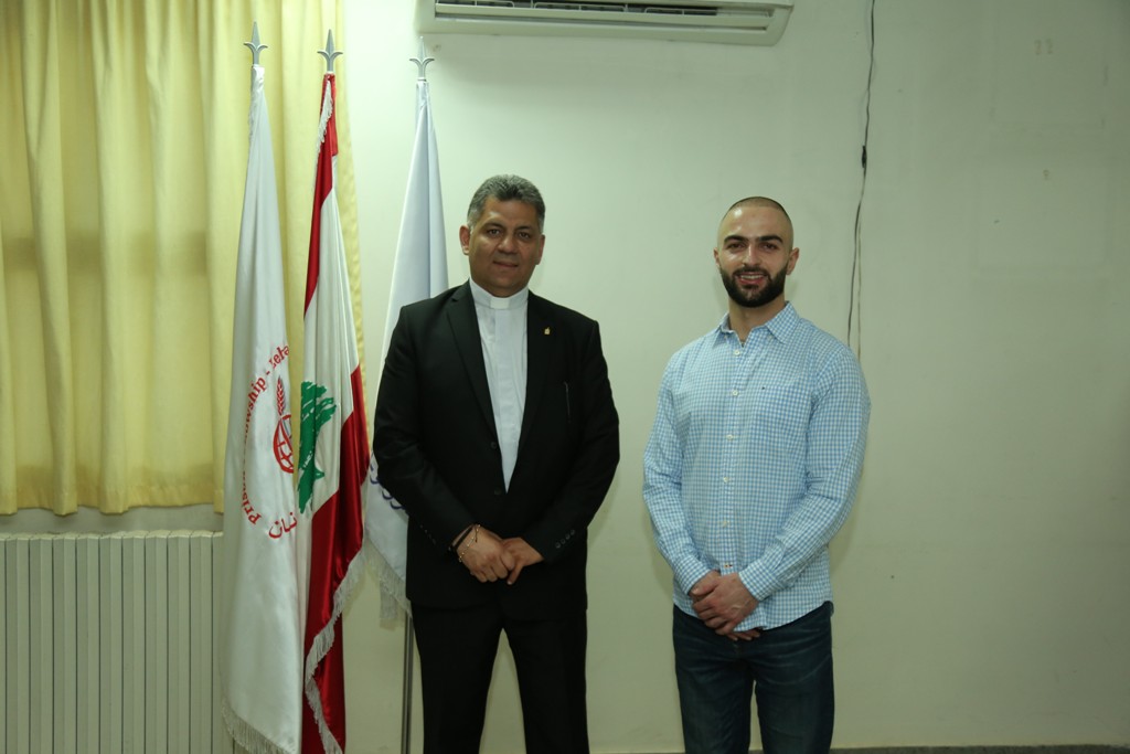 في اليوم العالمي لمكافحة المخدرات.. جمعية "نسروتو" والأب مروان غانم استضافا النقيب علي مبارك في محاضرة حول مخاطر الإدمان