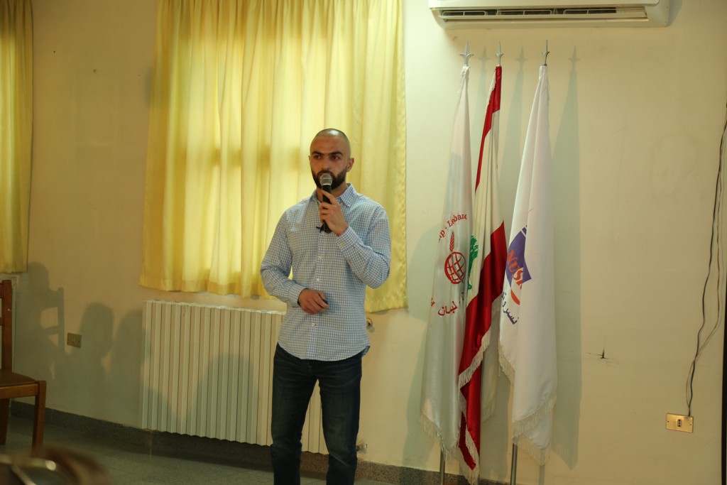 في اليوم العالمي لمكافحة المخدرات.. جمعية "نسروتو" والأب مروان غانم استضافا النقيب علي مبارك في محاضرة حول مخاطر الإدمان