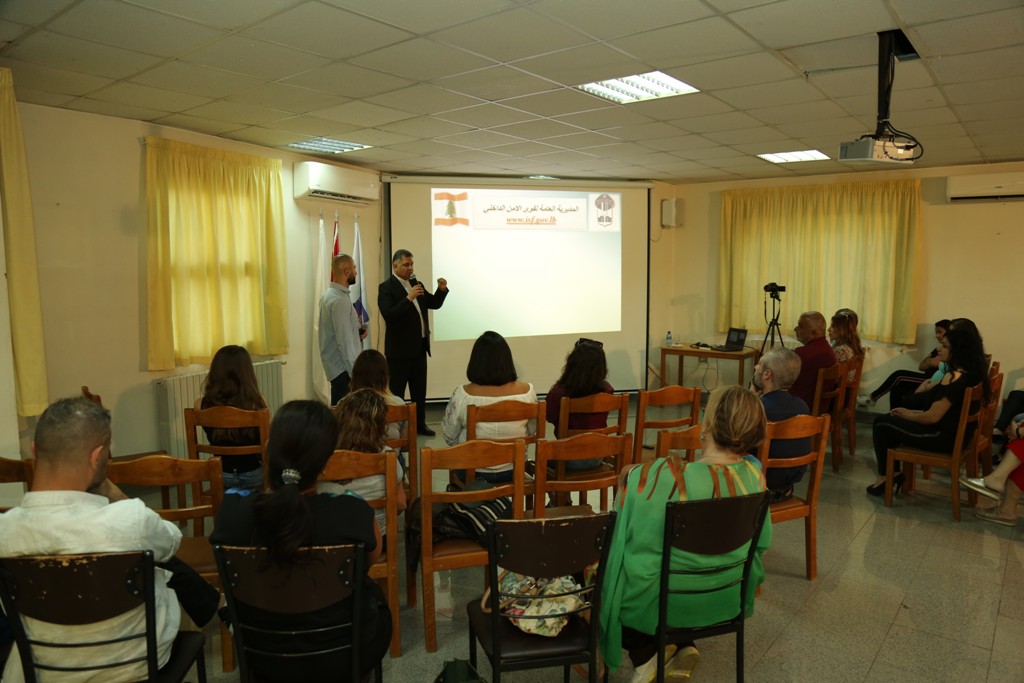 في اليوم العالمي لمكافحة المخدرات.. جمعية "نسروتو" والأب مروان غانم استضافا النقيب علي مبارك في محاضرة حول مخاطر الإدمان