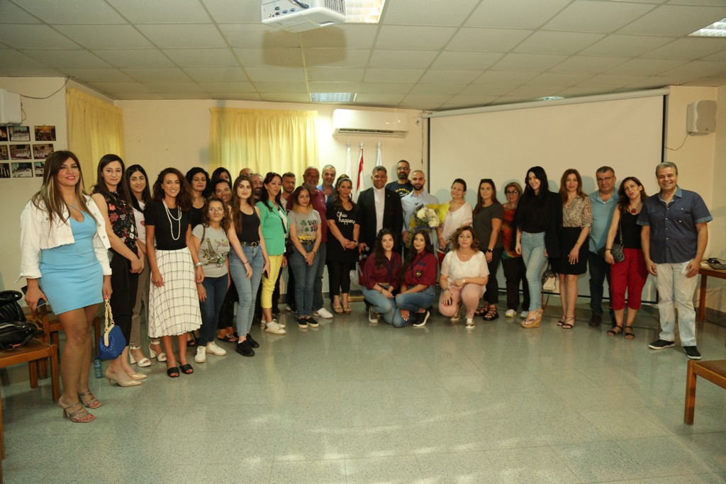 في اليوم العالمي لمكافحة المخدرات.. جمعية "نسروتو" والأب مروان غانم استضافا النقيب علي مبارك في محاضرة حول مخاطر الإدمان