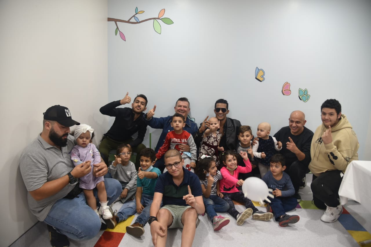 محمد رمضان في زيارة خاصة لمركز سرطان الاطفال في مستشفى الروم