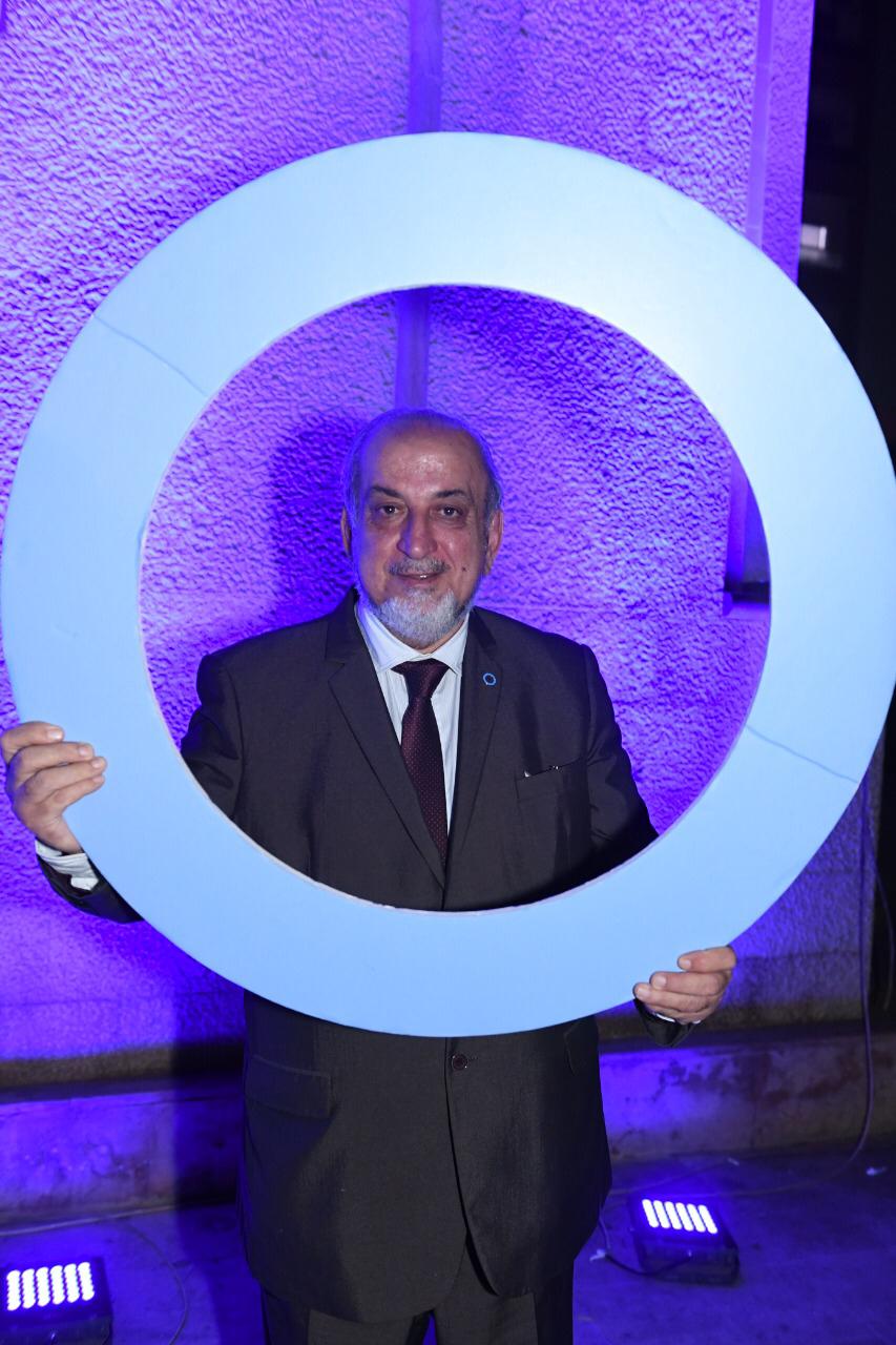 من انشطة احياء اليوم العالمي للسكري هذا العام :انارة ساحة الجديدة والجامعة الامركية للتكنولوجيا باللون الازرق المعتمد عالميا من قبل الاتحاد الدولي للسكري