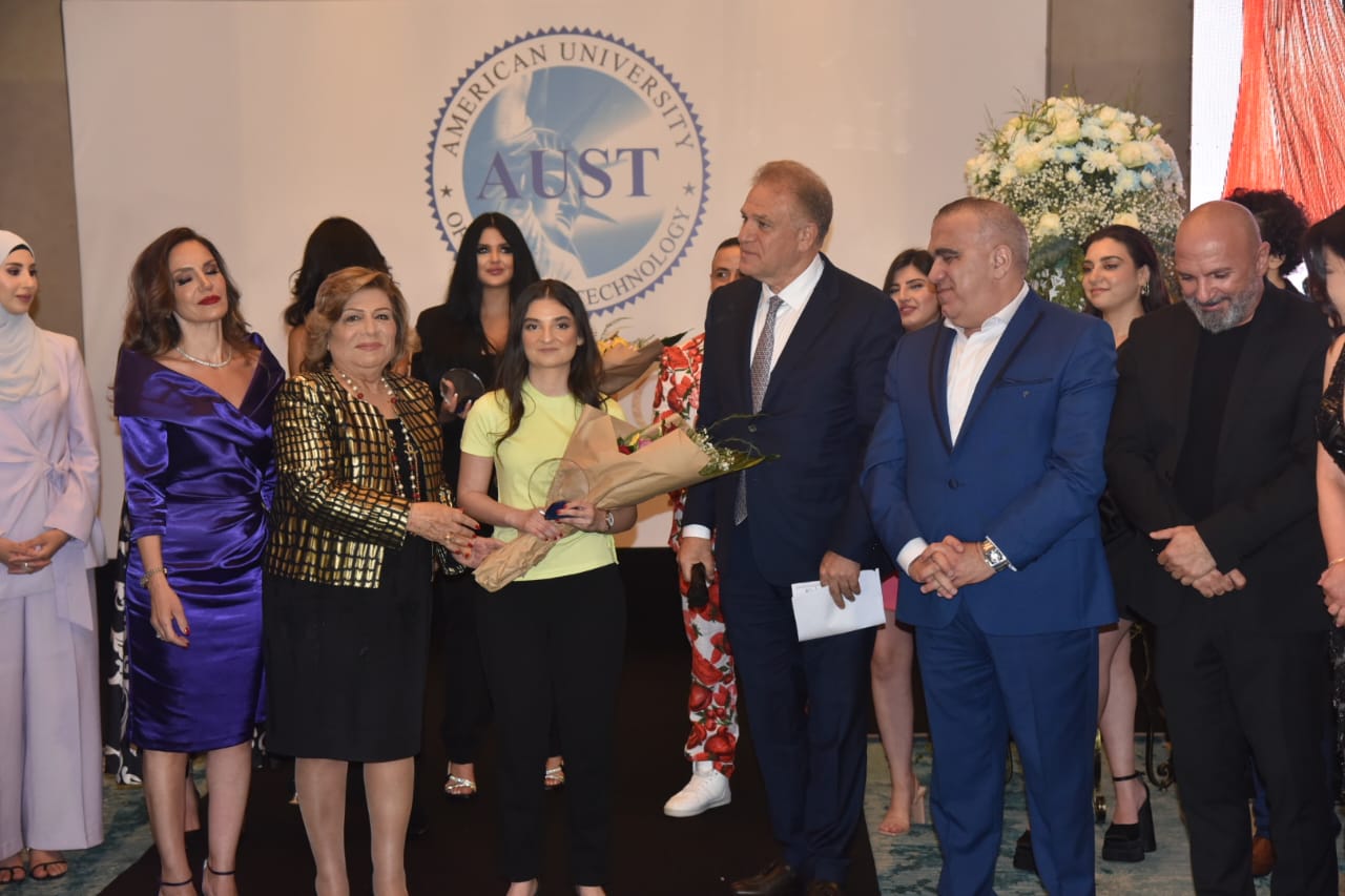 جامعة ال "AUST" تحتفل بتخرّج طلاب "قسم مصممين الأزياء" في إحتفال ضخم في فندق "فينيسيا"