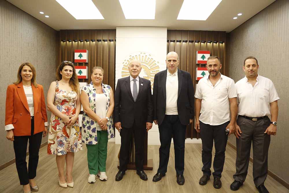 دبوسي عرض مع لحود تطوير الشراكة الوطنية مع وزارة الزراعة.. ومشاركة الغرفة في "إكسبو قطر"..