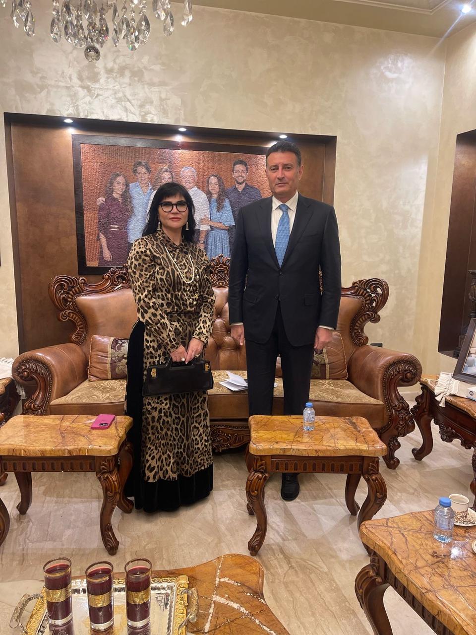 إلتقت المحامية سفيرة سيدات الأعمال العرب د.ميرنا يونس  نخبة من الشخصيات البارزة في عمّان الأردن الدكتور طلال أبو غزالة ودولة الرئيس أحمد الصفدي .