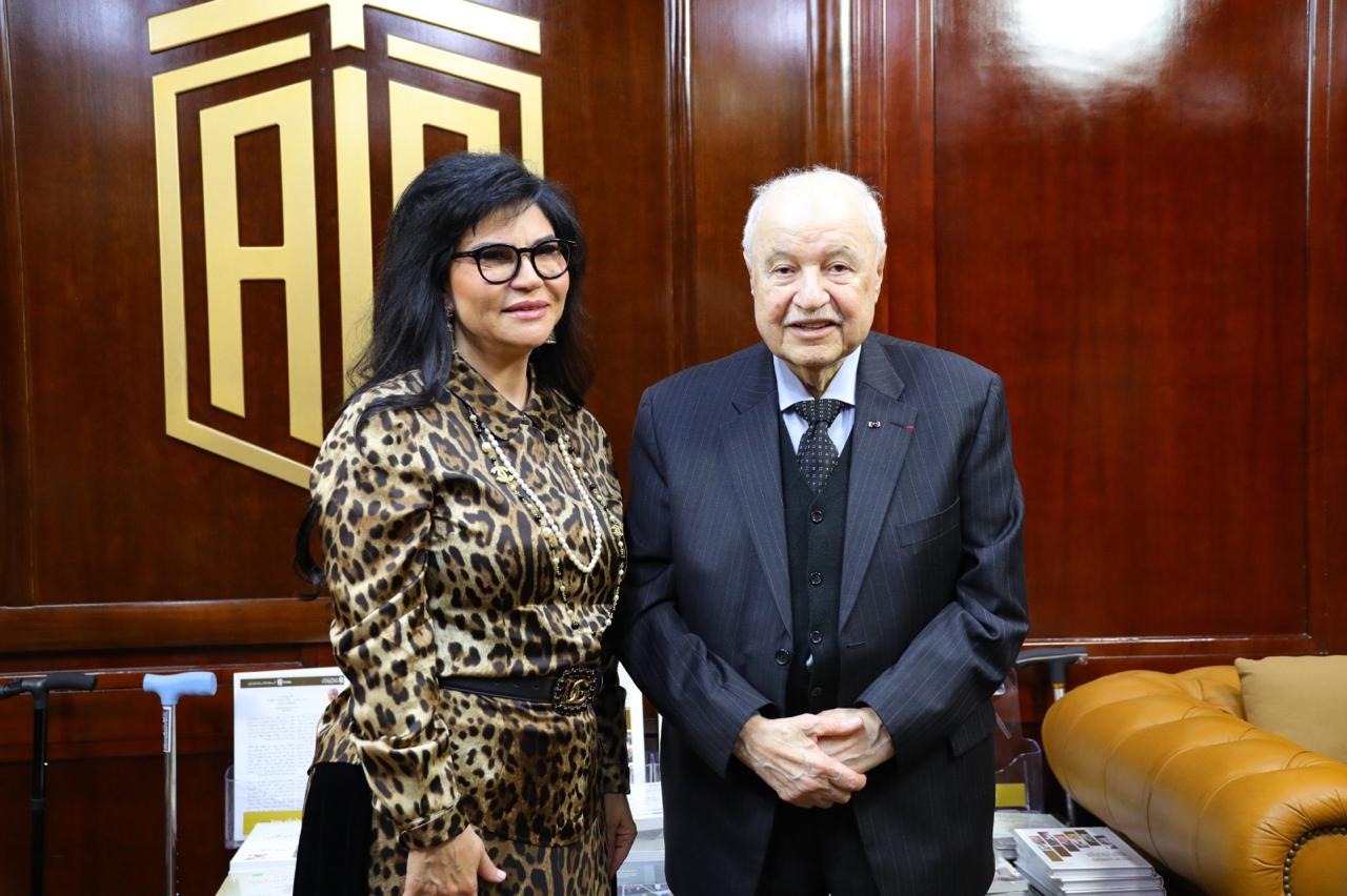 إلتقت المحامية سفيرة سيدات الأعمال العرب د.ميرنا يونس  نخبة من الشخصيات البارزة في عمّان الأردن الدكتور طلال أبو غزالة ودولة الرئيس أحمد الصفدي .