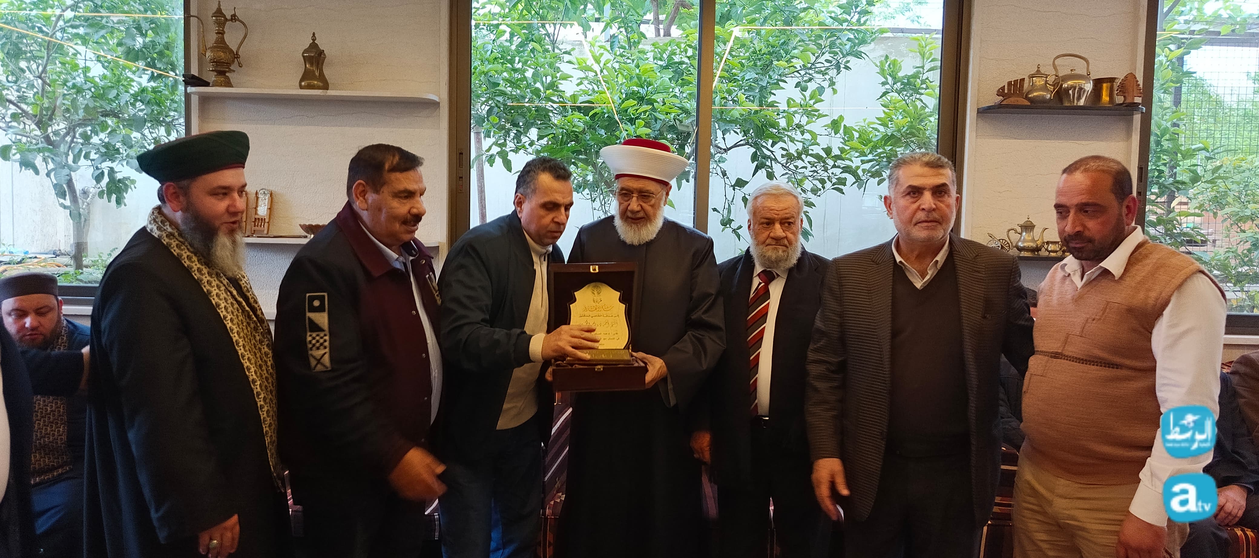 تكريم رئيس جمعية "علّم بالقلم" الفخري القاضي الشيخ أحمد درويش الكردي في دار الحاج عبد الغفور علم الدين