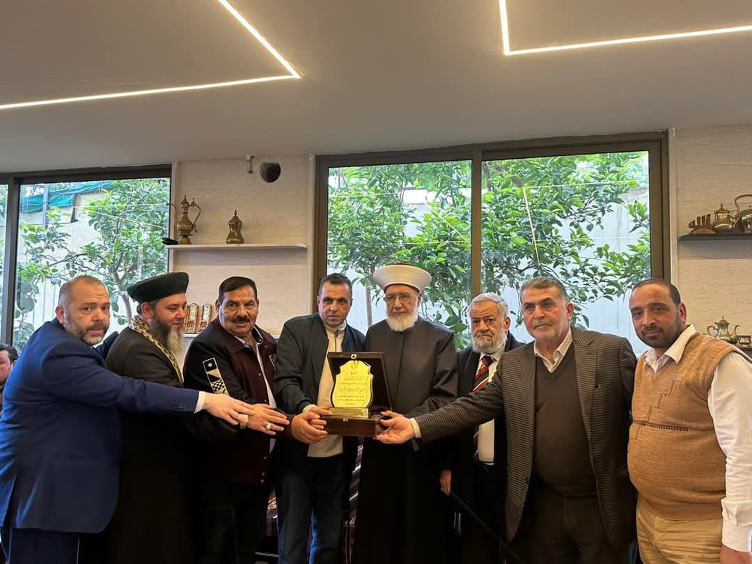 تكريم القاضي الشيخ الدكتور أحمد درويش الكردي في دارة الحاج عبد الغفور علم الدين في المنية