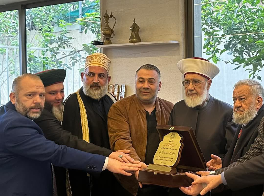 تكريم القاضي الشيخ الدكتور أحمد درويش الكردي في دارة الحاج عبد الغفور علم الدين في المنية