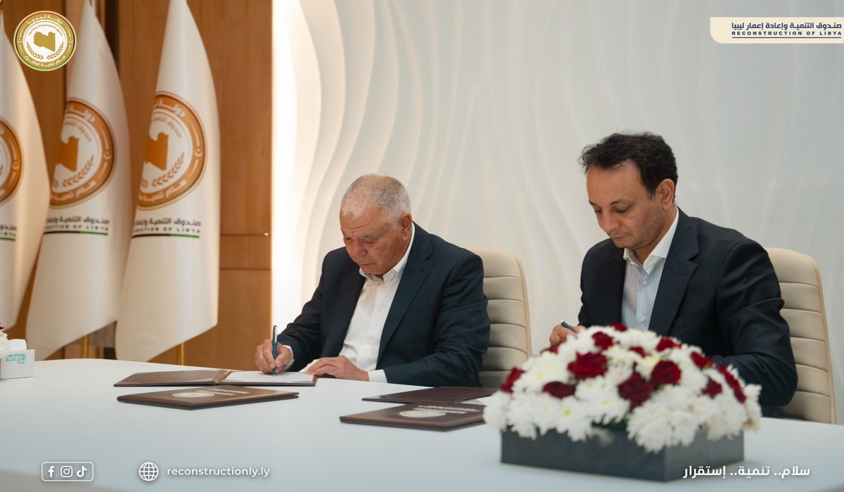 رجل الأعمال التونسي فتحي النيفر يوقع عقود تنفيذ مشاريع حيوية في بنغازي  