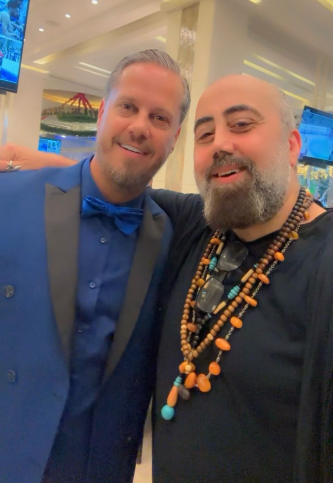 "فادي بدر يضيء الساحة الفنية بكليب "المفتاح"... احتفال بالحب بمشاركة نجوم وإطلالة عالمية"