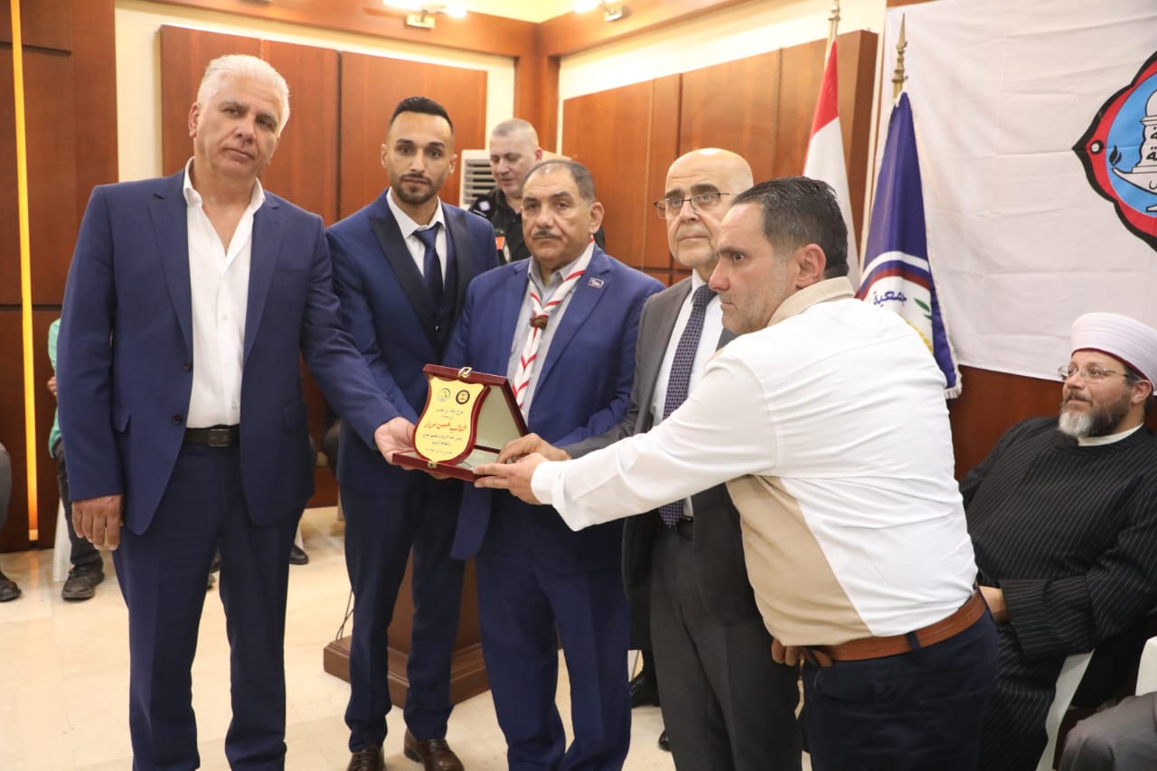 د. بول الحامض يشارك جمعية كشافة الغد وأتحاد الجمعيات في تكريم شخصيات روحية واجتماعية بارزة