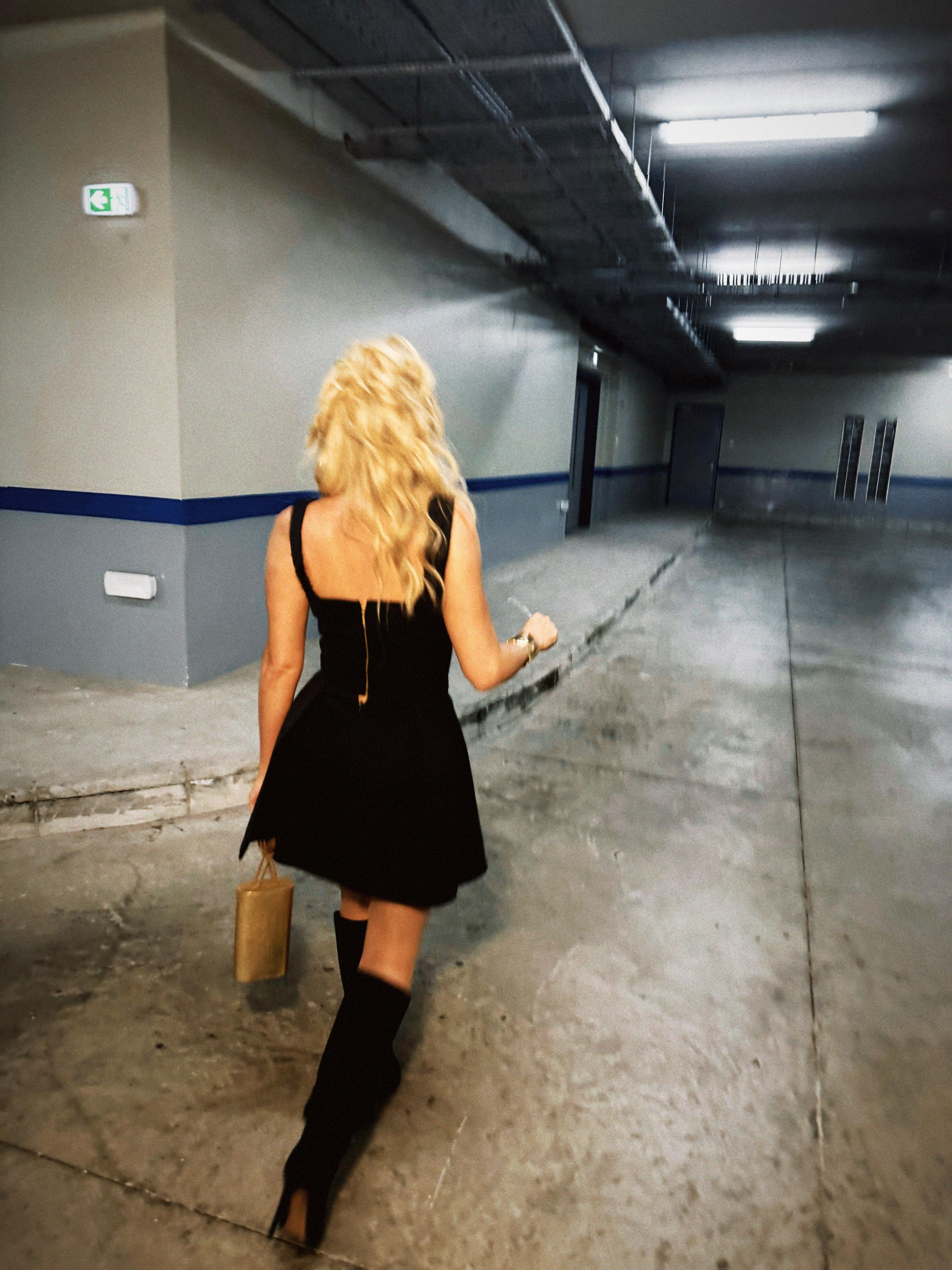 تانيا قسّيس خطفت الأنظار حضورًا وغناءً في لجنة تحكيم برنامج المواهب UA Talent